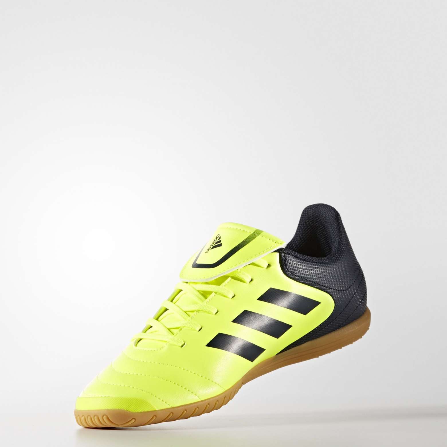  .  / ADIDAS Copa 17.4 IN S77151    